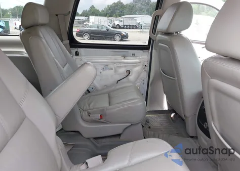 2007 Chevrolet Tahoe Ltz from USA, damaged, VIN 1GNFK130X7J114332